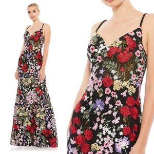 Mac Duggal Formal Embroidered Floral Gown
